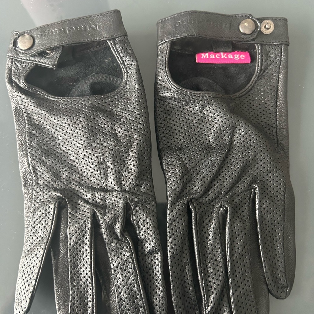 Maclage leather gloves